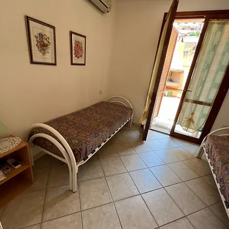 Nyaraló Casa Al Piano Terra Con Salone E Due Da Letto