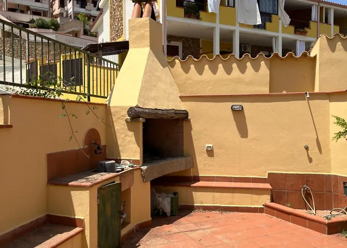 Casa Al Piano Terra Con Salone E Due Da Letto Nyaraló