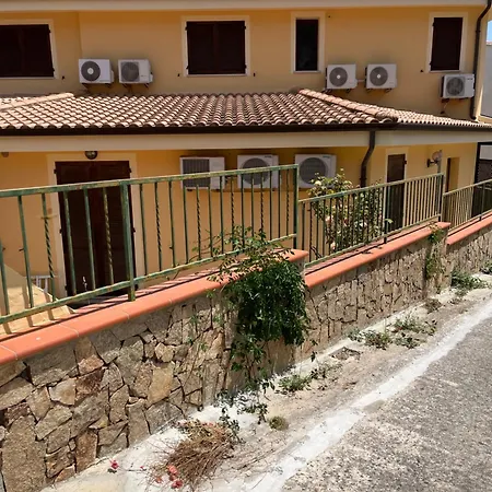Casa Al Piano Terra Con 2 Da Letto, Parcheggio Privato E Piscina Condominiale Casa de Férias
