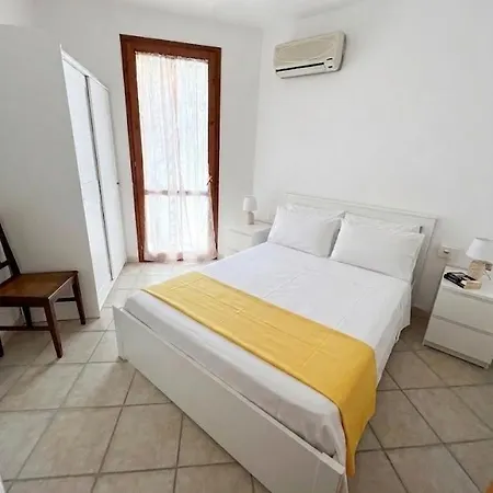 Casa Al Piano Terra Con 2 Da Letto, Parcheggio Privato E Piscina Condominiale Casa de Férias